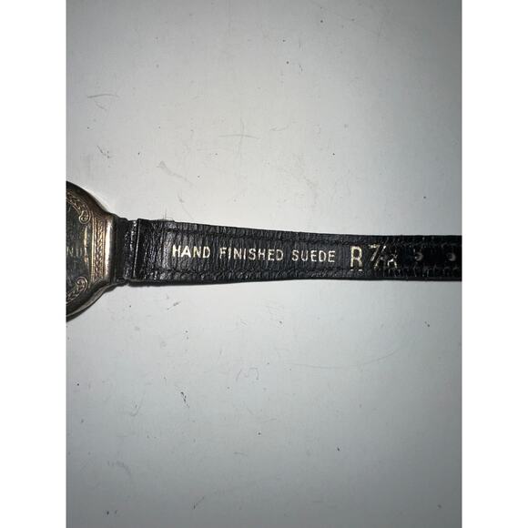 VINTAGE 30's 40's WALTHAM BEAUTIFULLY ENGRAVED LADIES' WATCH - Picture 9 of 10